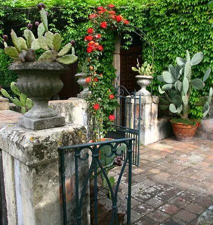 Casa Billotta * تريكاستانيي